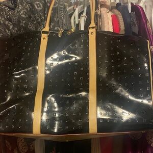 Arcadia Black and Tan Travel Bag